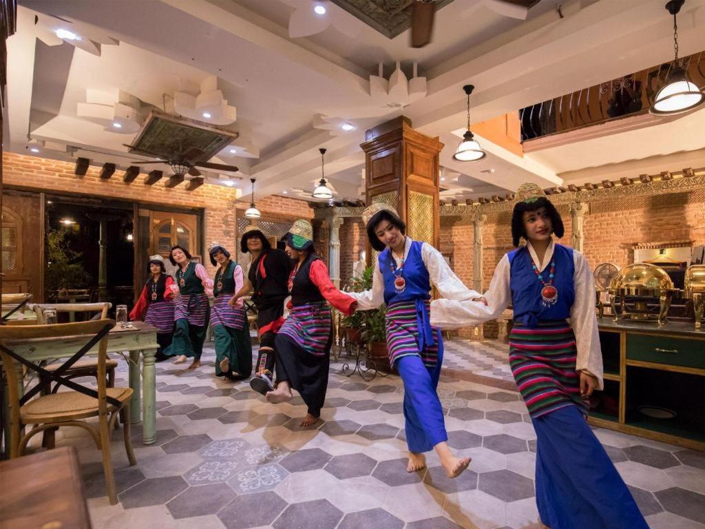 Heritage Hotel Suites And Spa Pokhara Luaran gambar