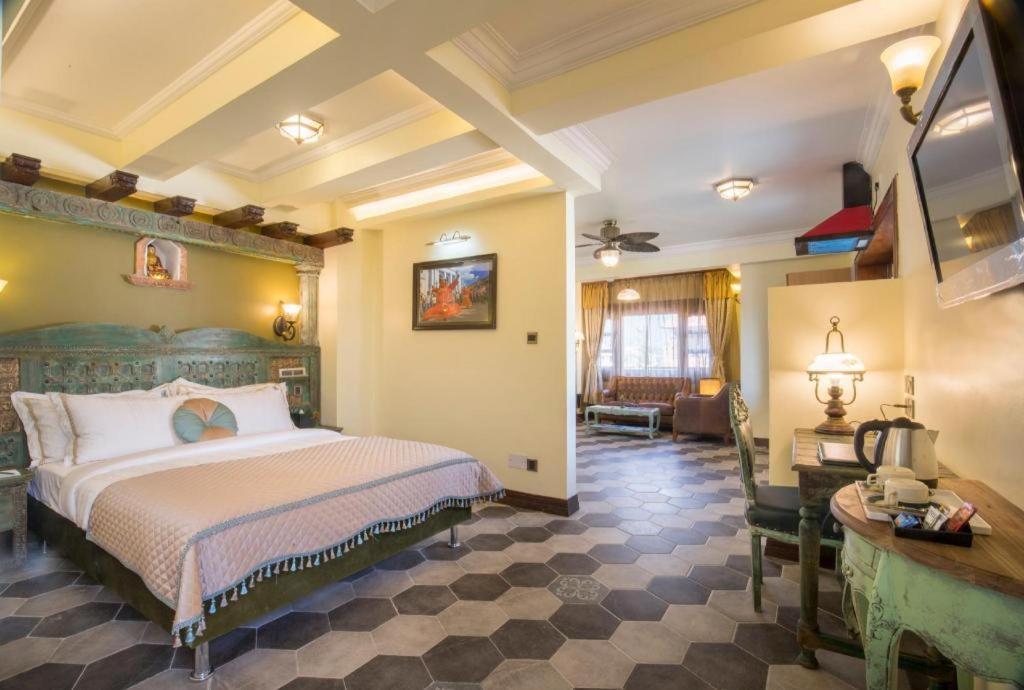 Heritage Hotel Suites And Spa Pokhara Luaran gambar