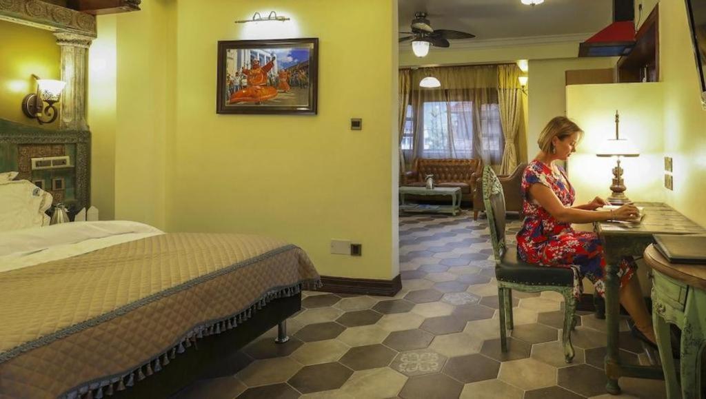 Heritage Hotel Suites And Spa Pokhara Luaran gambar
