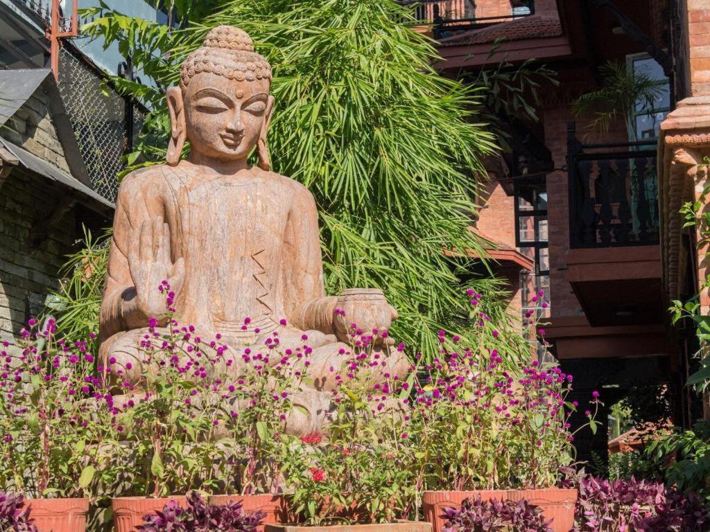 Heritage Hotel Suites And Spa Pokhara Luaran gambar