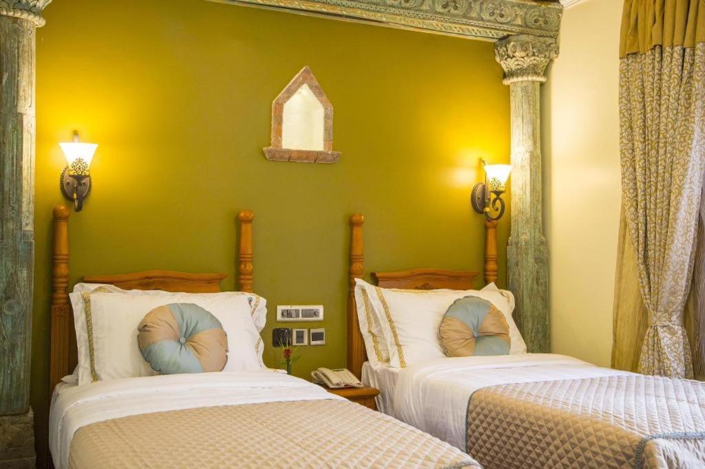 Heritage Hotel Suites And Spa Pokhara Luaran gambar